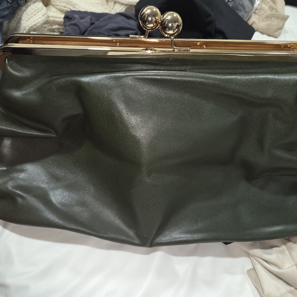 Jesalin Sette Oversized Kisslock Clutch - LIKE NEW - Picture 4 of 12